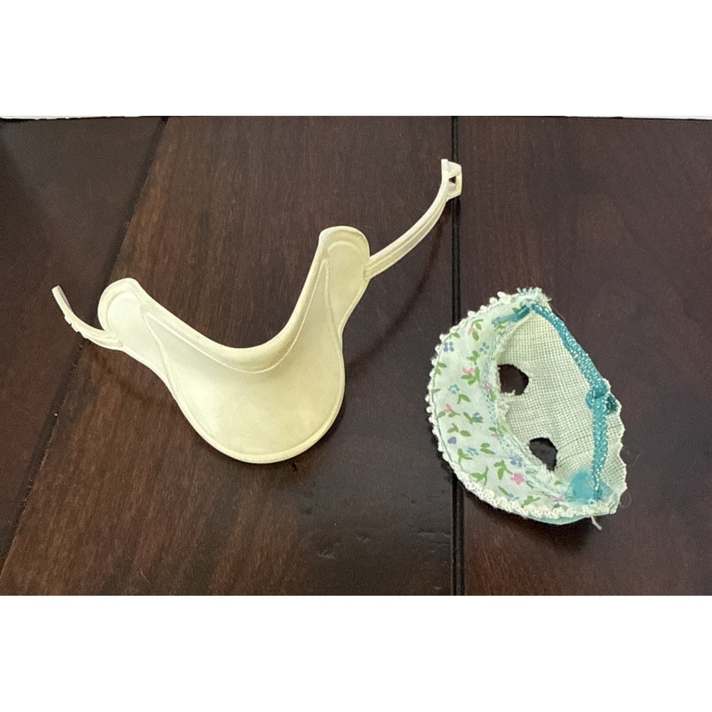 Vintage MY LITTLE PONY White Saddle‎ And Blue Floral Bonnet Hat Accessories